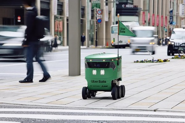 Robot tự hành Uber Eeats bắt đầu giao đồ ăn ở Tokyo: Sự hợp tác đột phá giữa công nghệ và dịch vụ